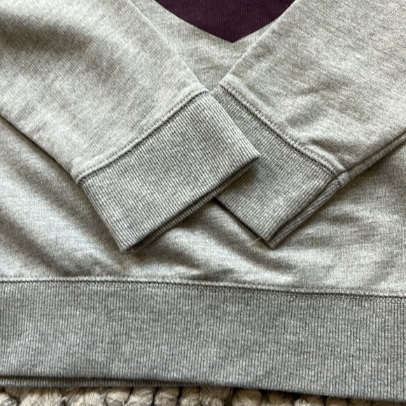 NWT Old Navy “everlasting love” sweatshirt - Picture 10 of 10